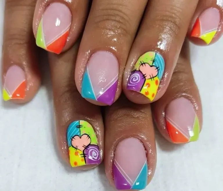 Trabajo en uñas con dibujos